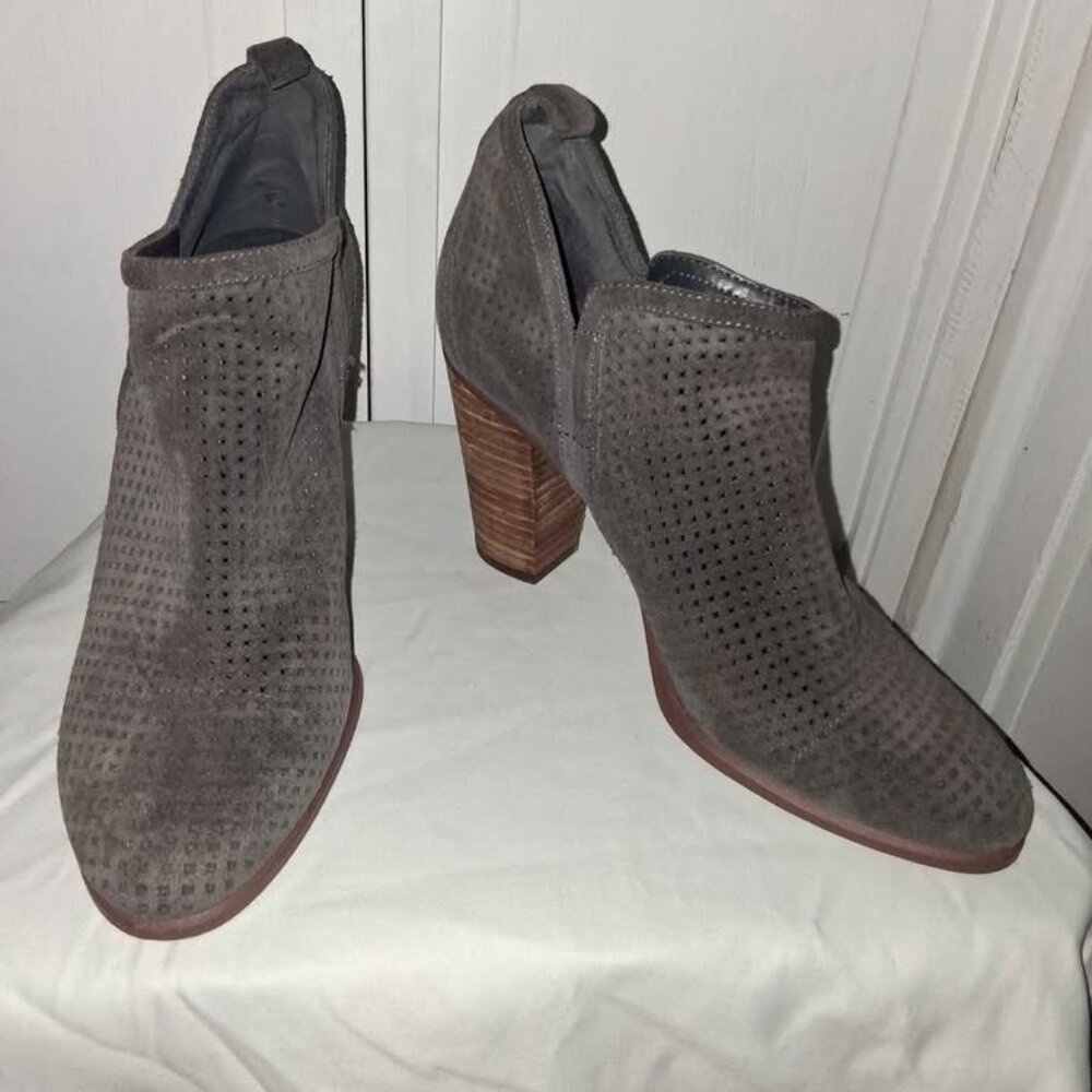 Vince Camuto Grey Suede Leather Booties 8
